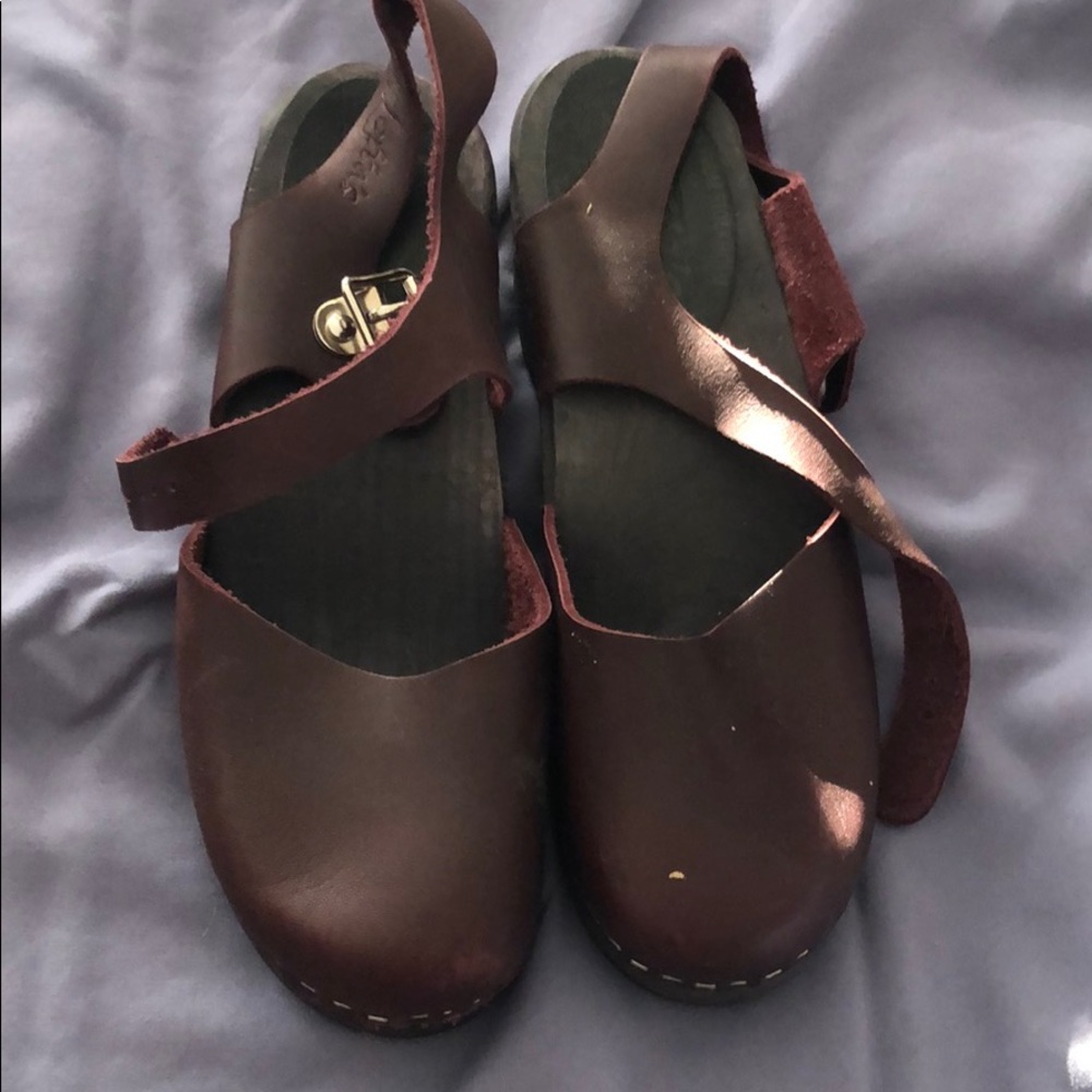 Lotta Clogs